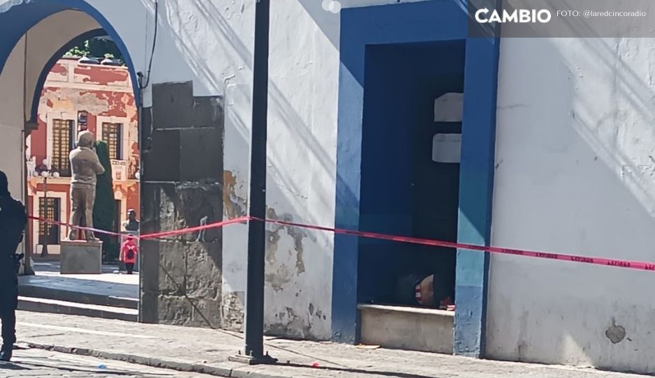 Hallan sin vida a indigente en calles del Centro Histórico de Puebla