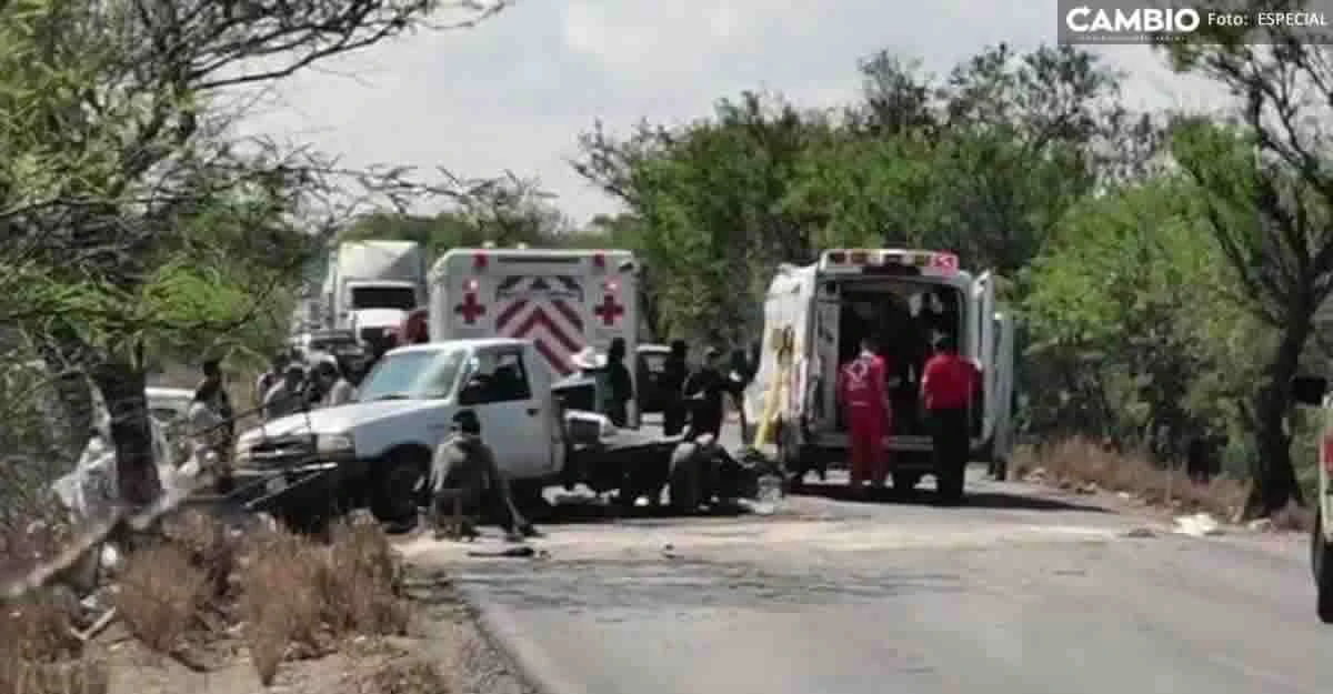 Muere adolescente tras terrible volcadura en libramiento de Tehuacán; hay 10 lesionados