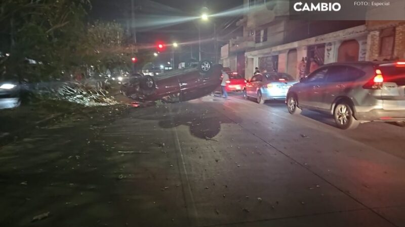 Fuerte choque en Las Torres provoca volcadura y deja dos lesionados
