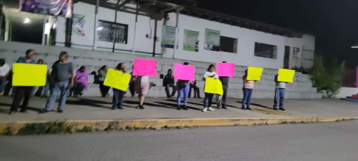 Militantes de Morena se manifestaron en Zihuateutla 