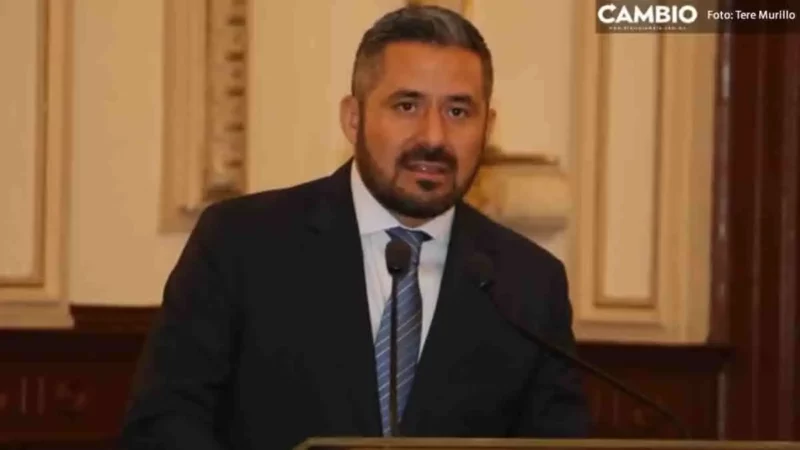 Reconoce Adán a funcionarios del Ayuntamiento de Puebla en evento de registro de Lalo Rivera