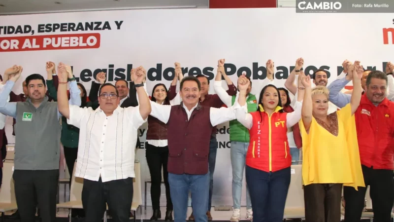 Nacho Mier, Liz Sánchez y los 16 aspirantes a diputaciones se comprometen a trabajar por Puebla (FOTOS)