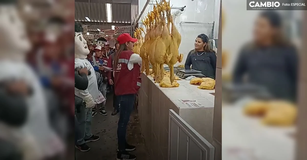 Angélica Alvarado pide voto a locatarios del mercado de Huejotzingo