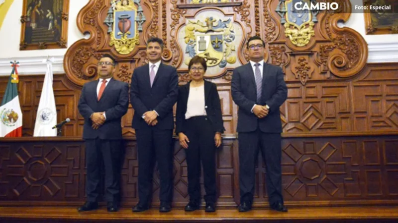 Presenta el candidato de la coalición Mejor Rumbo para Puebla sus propuestas ante el H. Consejo Universitario