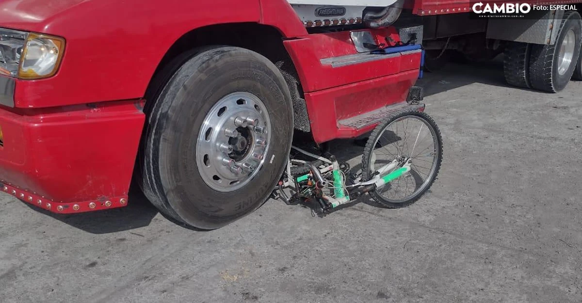 Tracto Camión atropella a niño de cuatro años y a su padre en Tehuacán