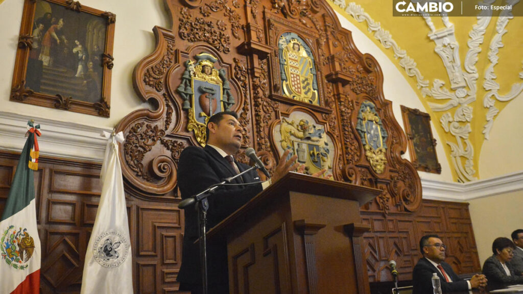 Alejandro Armenta presenta su plan de trabajo ante el H. Consejo Universitario