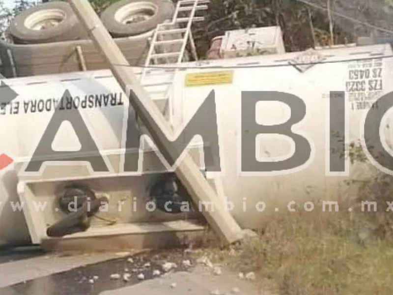 ¡Lamentable! Chofer de pipa pierda la vida tras fatal accidente en Zacatlán