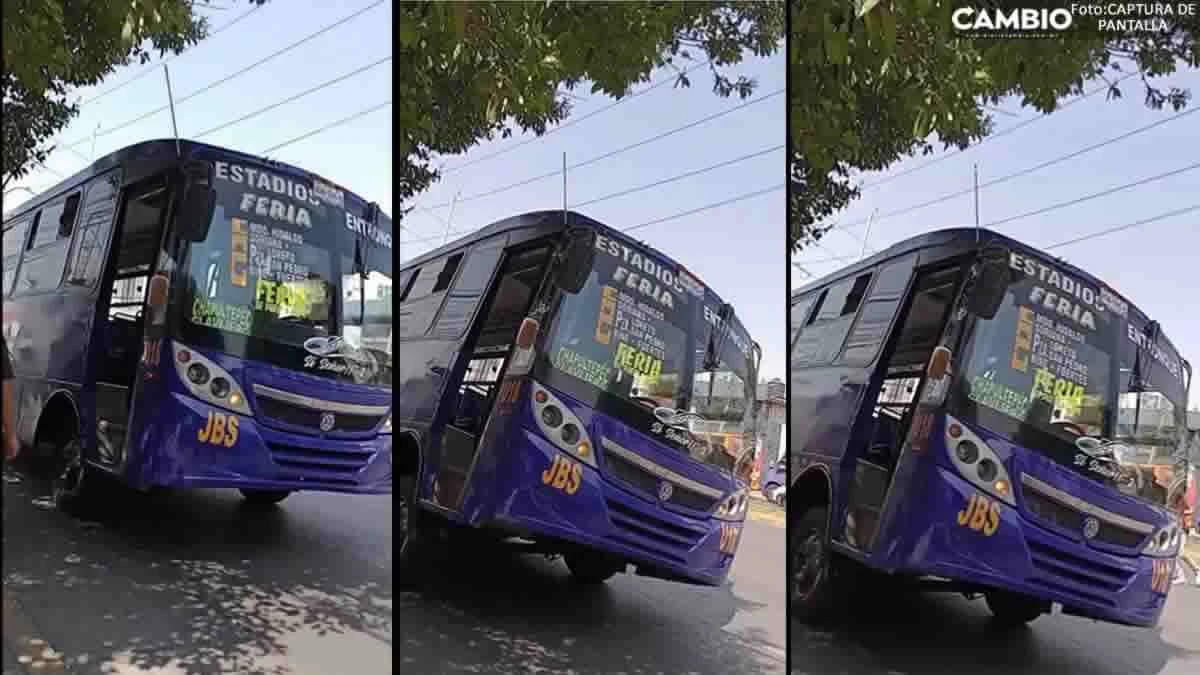 Microbús se queda sin llantas durante recorrido en Puebla
