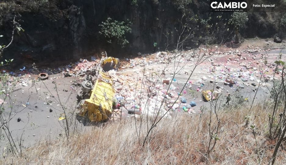 ¡Por fin! Reabren la Puebla-Orizaba tras seis horas de cierre por terrible volcadura que dejó un muerto