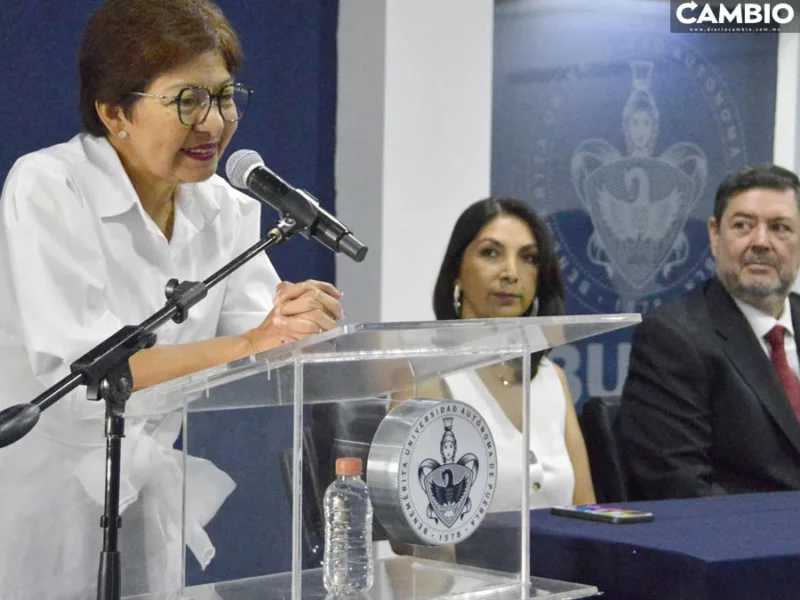 Asiste Lilia Cedillo al Segundo Informe de Labores de la Facultad de Estomatología