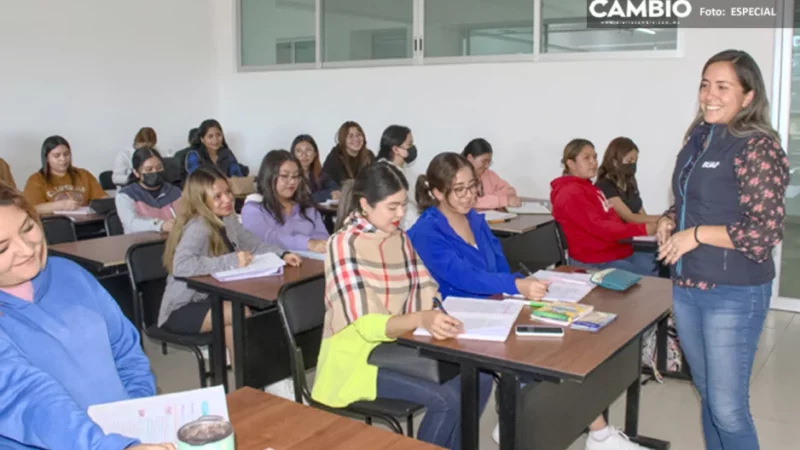 Los docentes desempeñan un rol fundamental en la vida institucional: Lilia Cedillo
