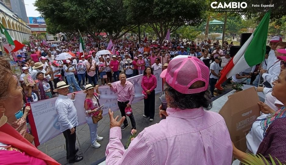 Marea Rosa en Tehuacán congrega a más de cien simpatizantes