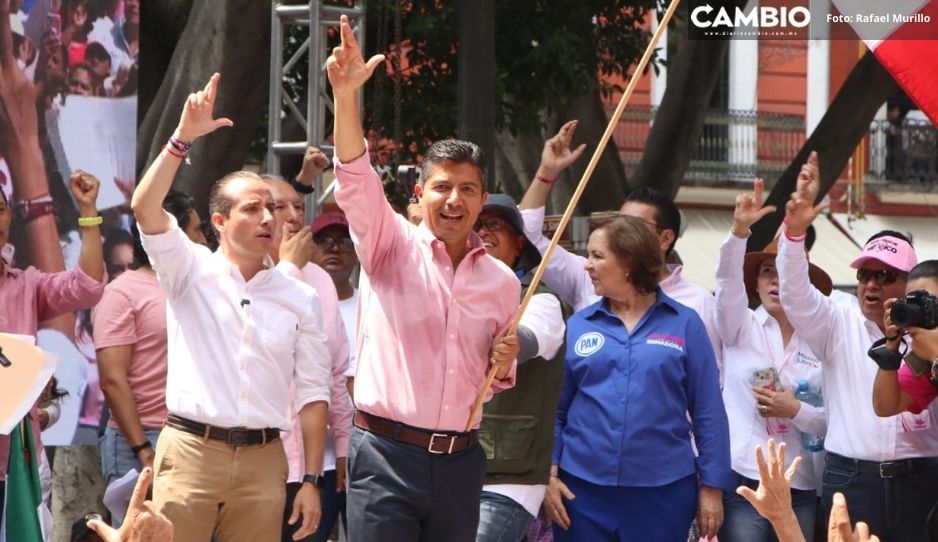 Con Lalo y Riestra a la cabeza, así se vivió marcha de la Marea Rosa en Puebla (VIDEO)