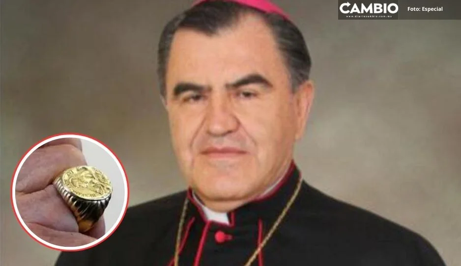 ¡Por una maldición! Ladrón supersticioso regresa anillo episcopal al Obispo Eduardo Cervantes