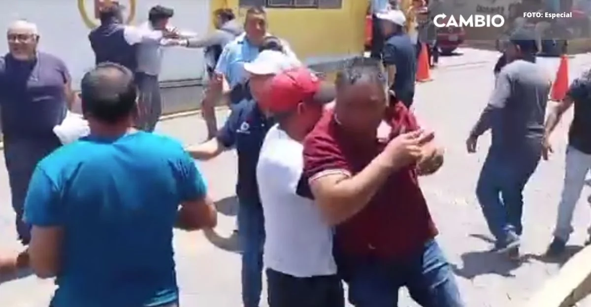 Se arma pelea campal entre simpatizantes del panista Raúl González y taxistas en Tlachichuca