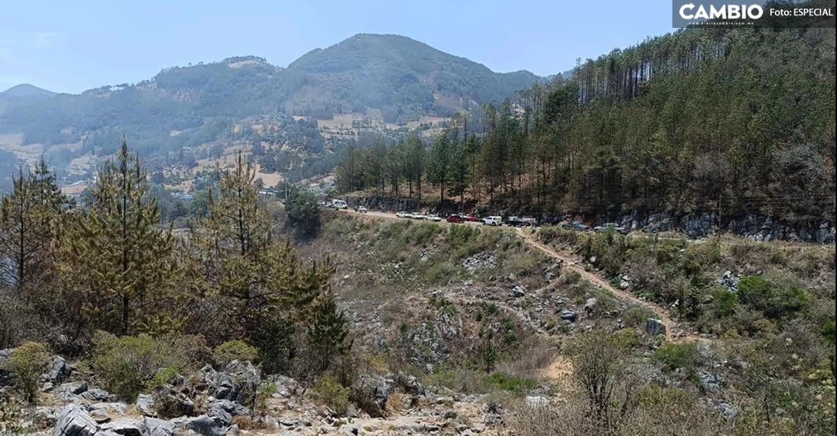 Autoridades de Ajalpan logran sofocar con éxito incendio de la Sierra Norte