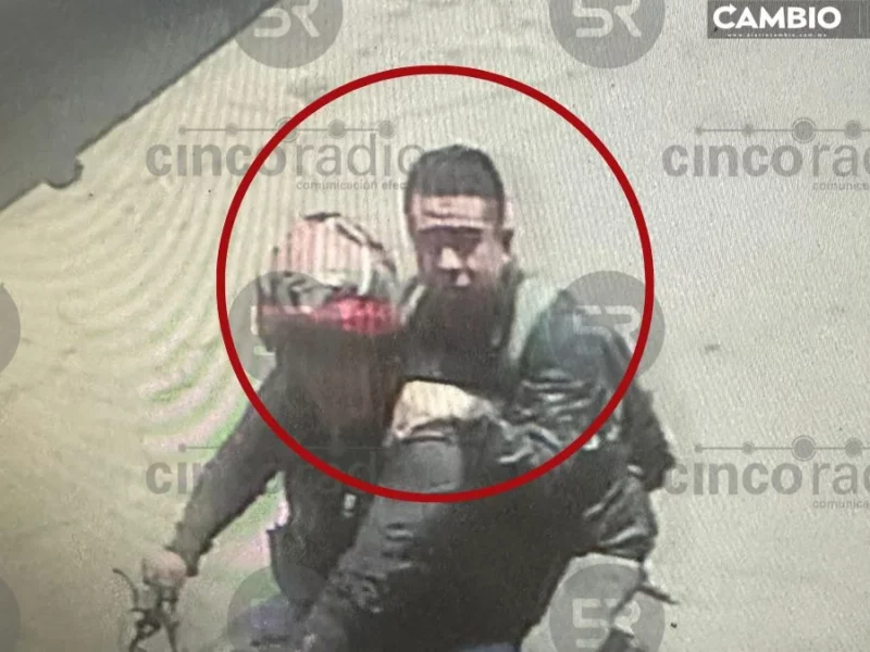 ¡Cuidado! Así es el modus operandi de ladrones de autopartes en plaza Loreto (VIDEO)
