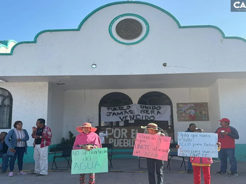 Pobladores toman presidencia de Teotipilco por falta de transparencia en perforación de pozo de agua