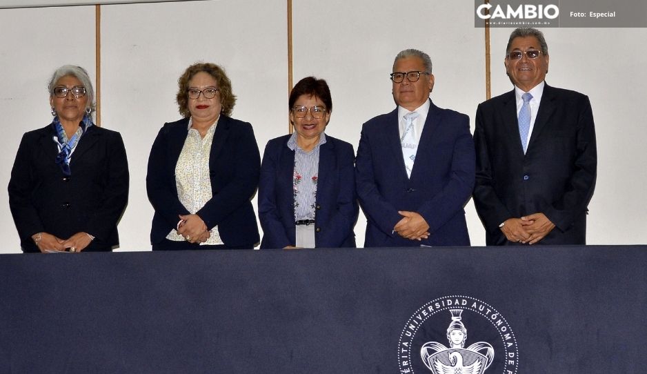 Egresados de Derecho abonan a una cultura de paz y a una sociedad más justa: Rectora Lilia Cedillo Ramírez