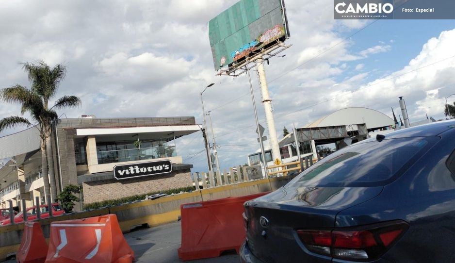 ¡Más de 9 horas! Cumple bloqueo en el puente elevado con dirección a la Recta