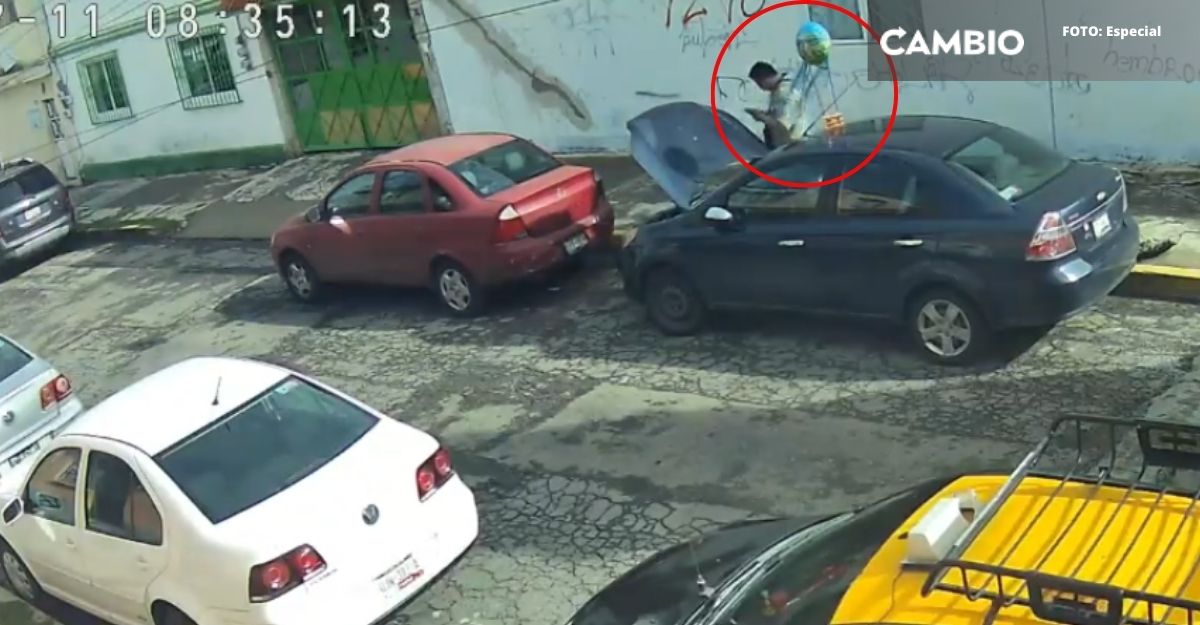 VIDEO: ¡Usó un globo como señuelo! Ladrón abre y roba vehículo a unas calles del CEM