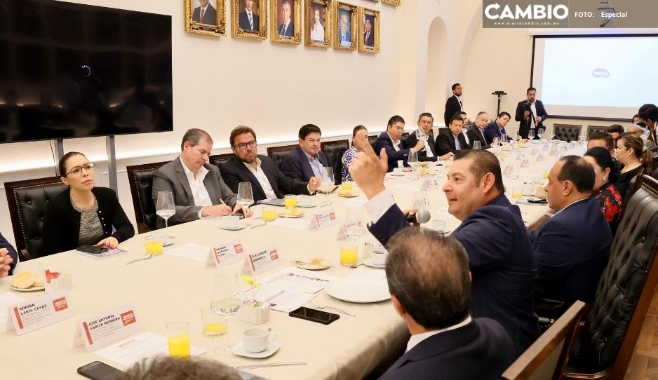 Valoramos su labor como defensores de la democracia: Armenta se reúne con medios de comunicación (VIDEO)