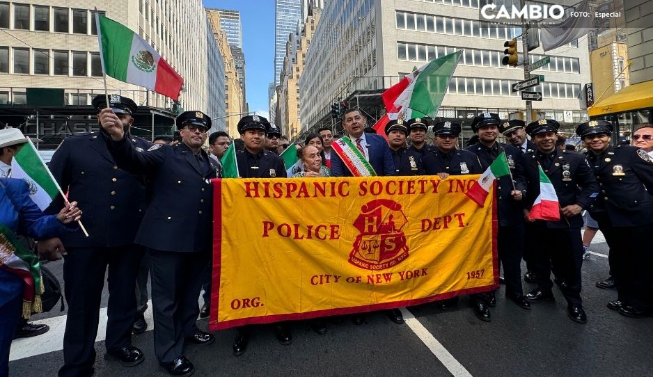 Participa Armenta en desfile del 15 de septiembre junto a la comunidad migrante en Estados Unidos (VIDEO)