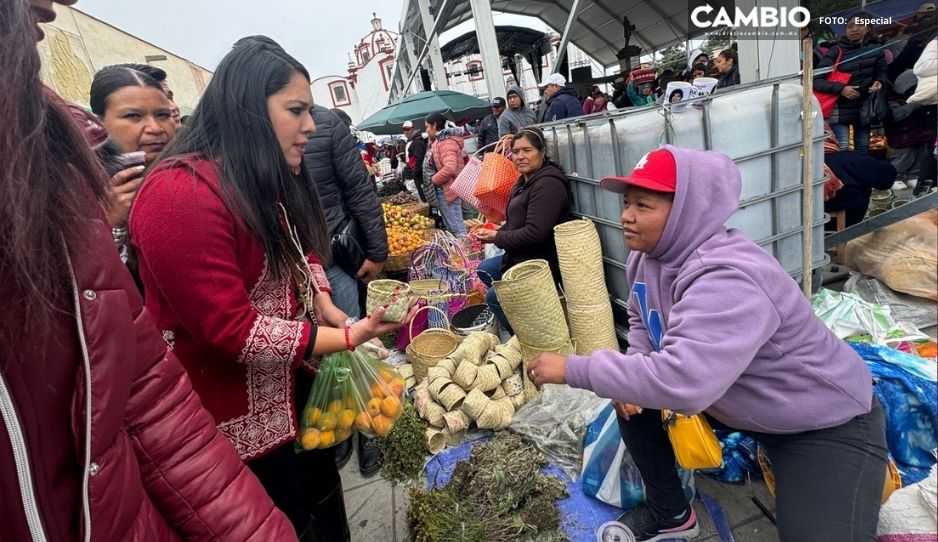 Tonantzin Fernández se suma al tradicional Trueque 2024 de San Pedro Cholula