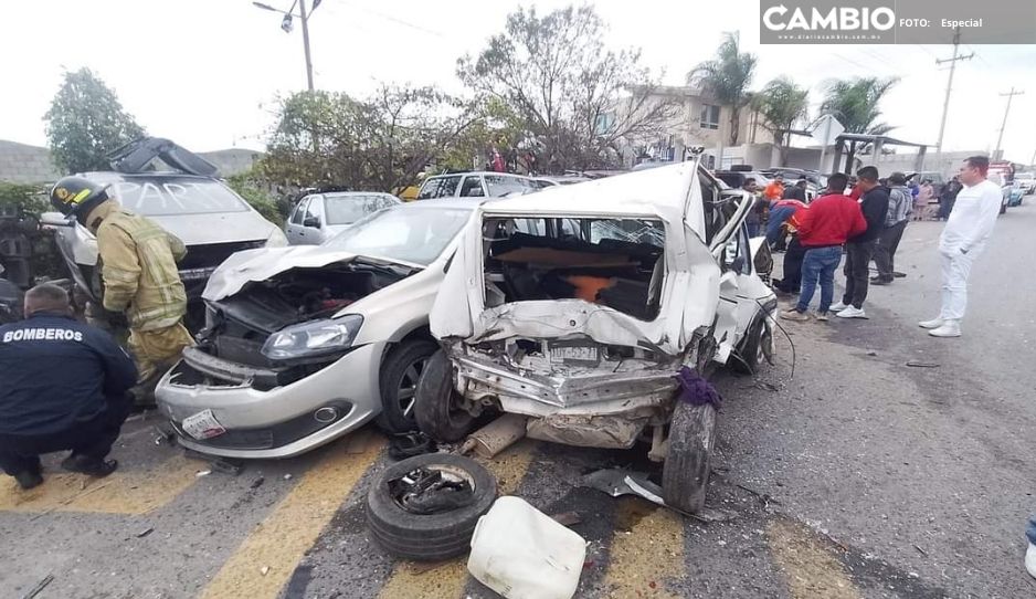 Terrible carambola en la federal a Tehuacán deja dos heridos