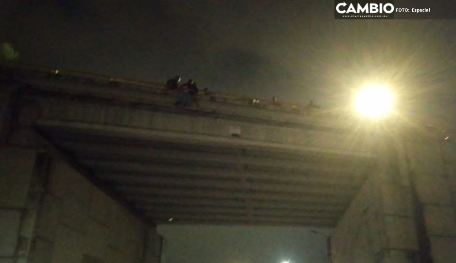 Intenta quitarse la vida aventándose del puente del Periférico Ecológico por miedo a ser anexado
