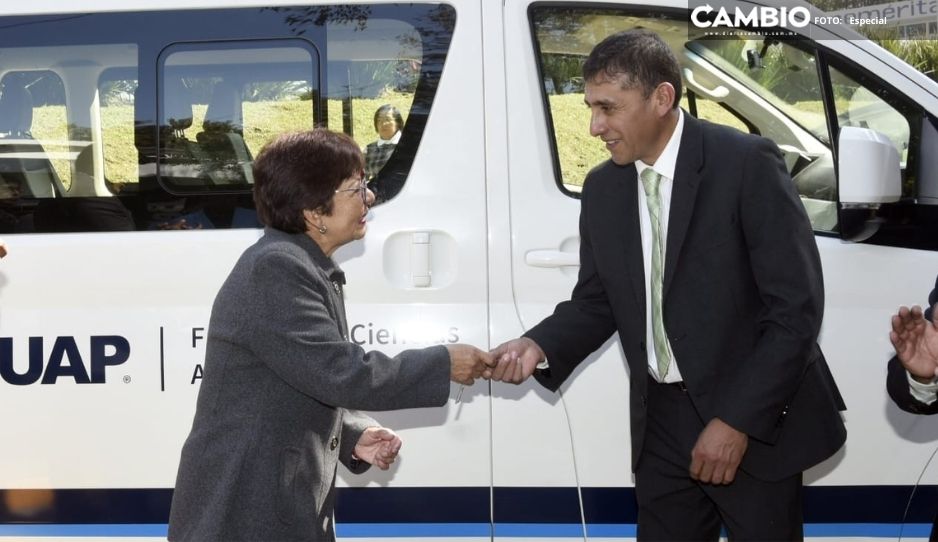 Asiste Lilia Cedillo a informe de labores de la Facultad de Ciencias Agrícolas en Teziutlán