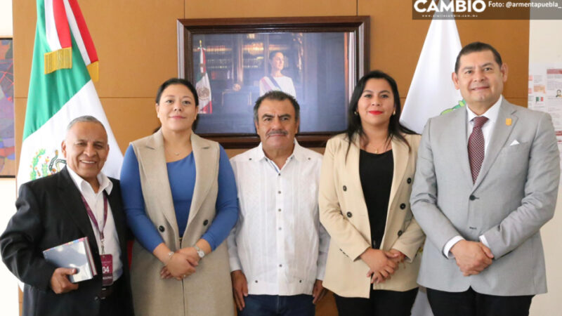 Sostiene el gobernador Armenta reunión con directores del INEA y el IEEA en Puebla