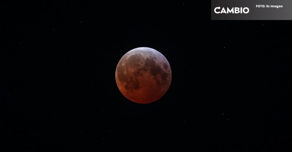 FOTOS: Así se vio el espectacular eclipse lunar en Puebla