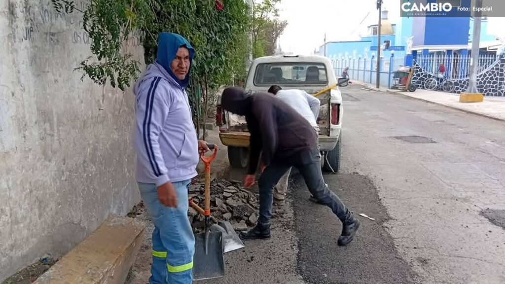 Trabajadores haciendo labores de limpieza