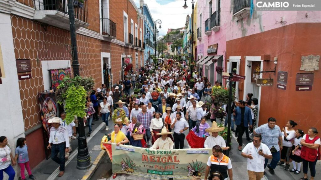 Feria del Mezcal y Pulque en calles de Atlixco