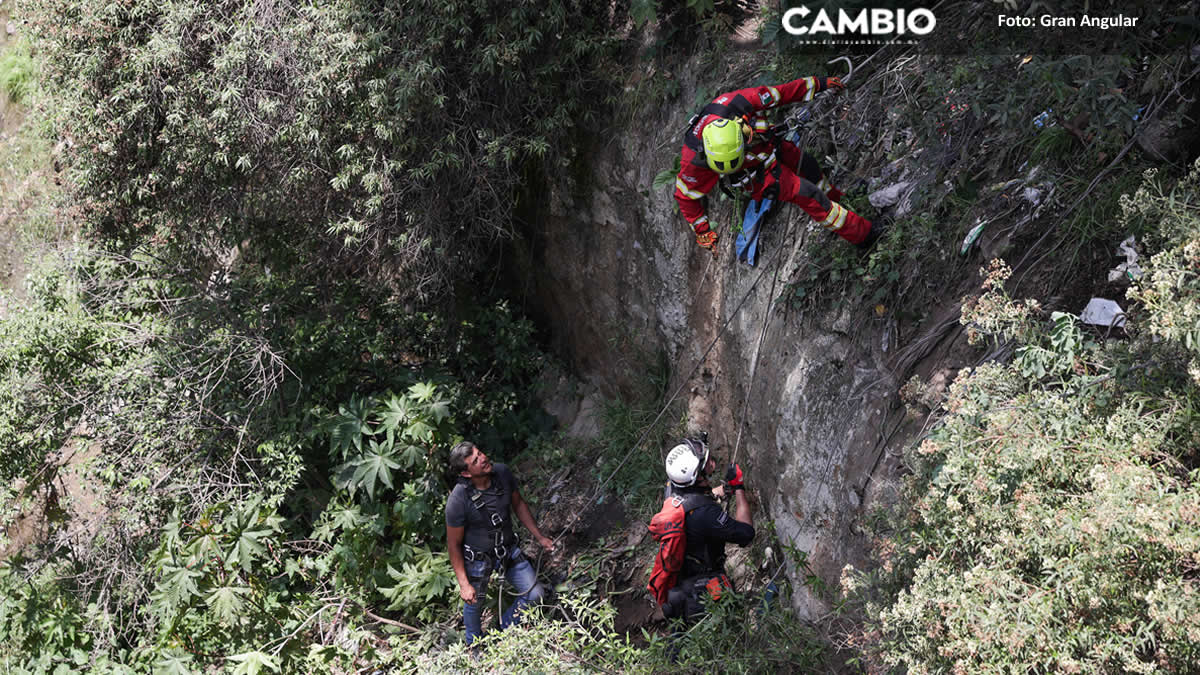 Joven cae al fondo de una barranca cuando buscaba a su perrito en Flor del Bosque